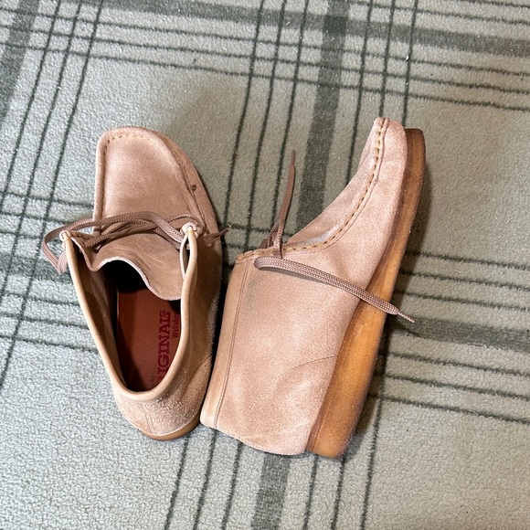Clarks Men\'s size 9 Tan Suede Shoes main image 9